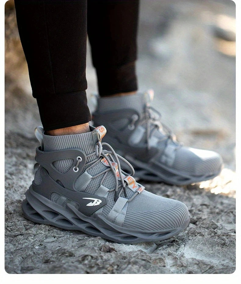 Fashionable breathable anti-smash and anti-puncture safety shoes